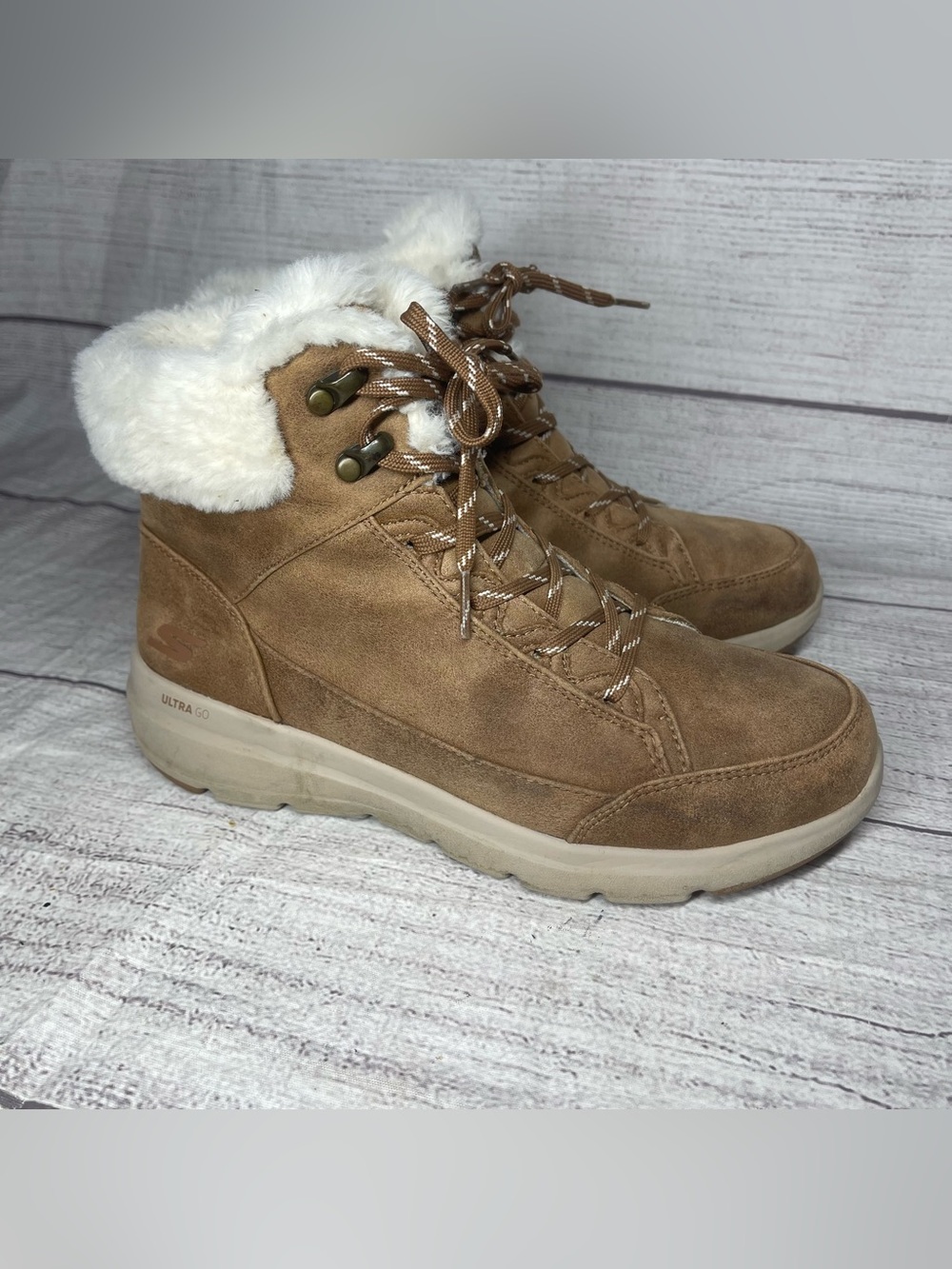 Skechers Women’s 8 On-The-Go Glacial Ultra Boots